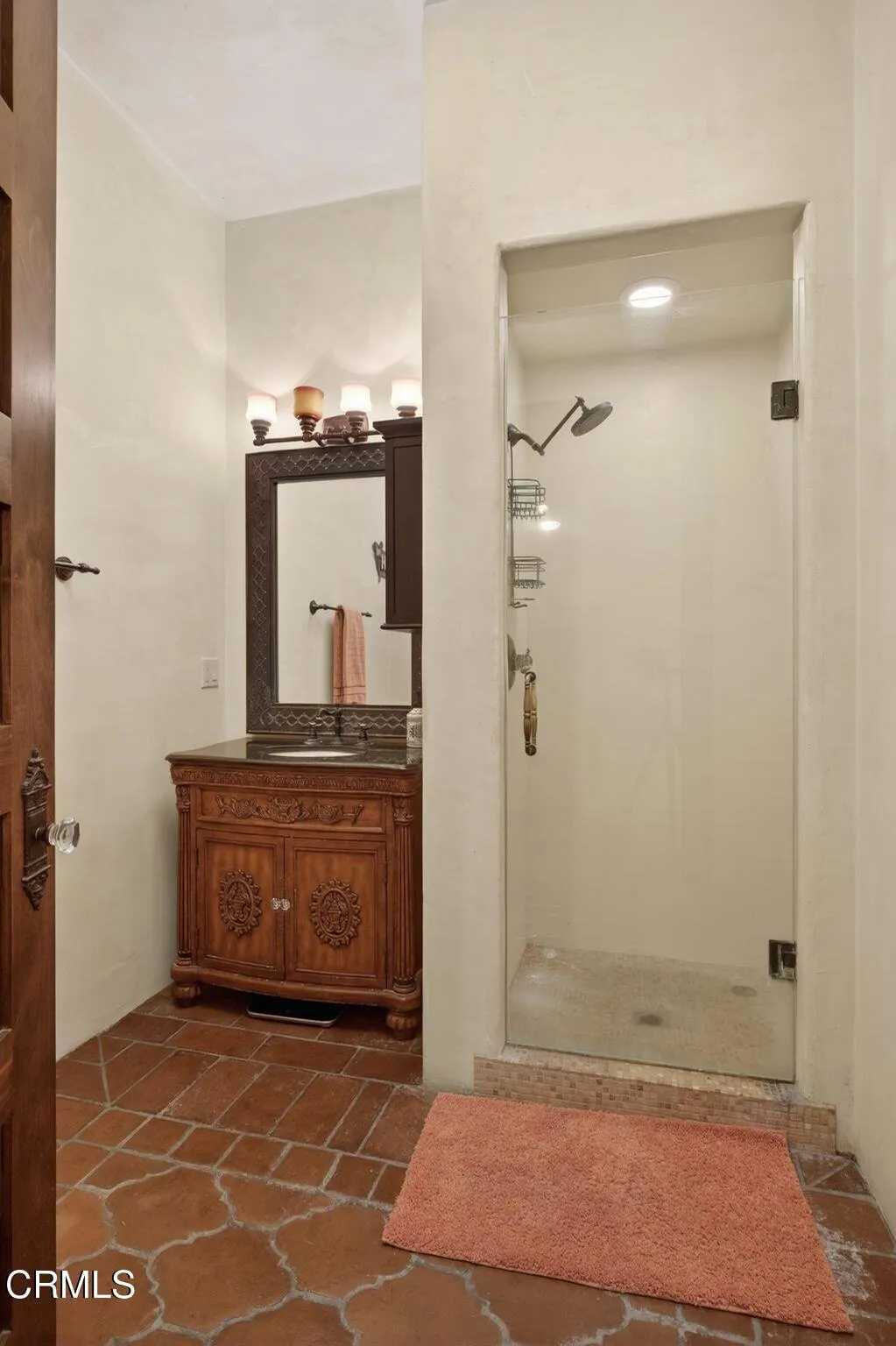 86-web-or-mls-Upmarketmedia_4689Nor-211