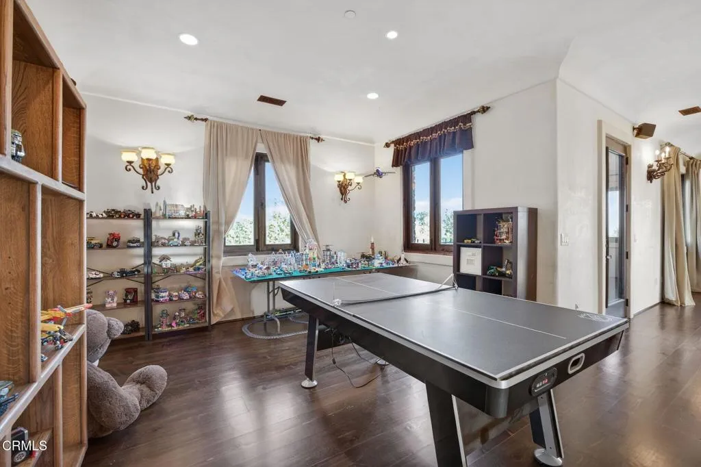 69-web-or-mls-Upmarketmedia_4689Nor-160