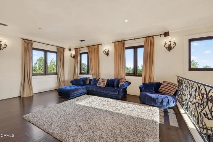 64-web-or-mls-Upmarketmedia_4689Nor-142