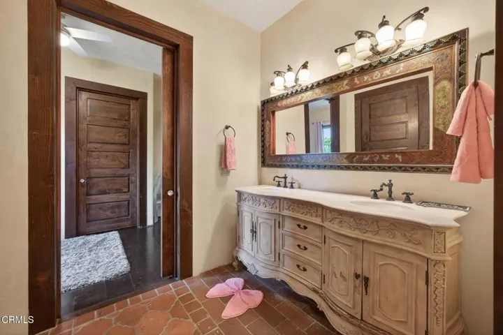 80-web-or-mls-Upmarketmedia_4689Nor-193