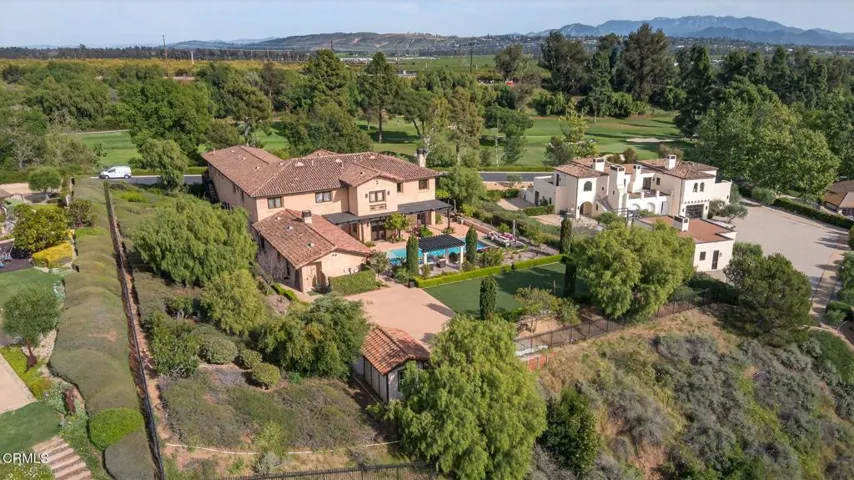 140-web-or-mls-Upmarketmedia_4689Nor-aer