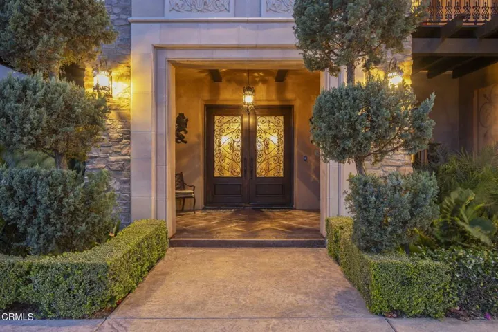 7-web-or-mls-Upmarketmedia_4689Nor-twi-0