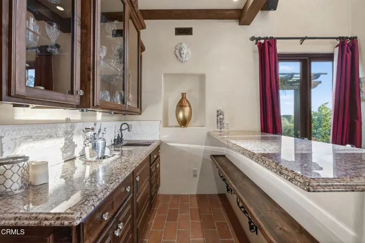 49-web-or-mls-Upmarketmedia_4689Nor-100