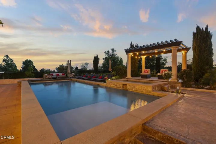 14-web-or-mls-Upmarketmedia_4689Nor-twi-