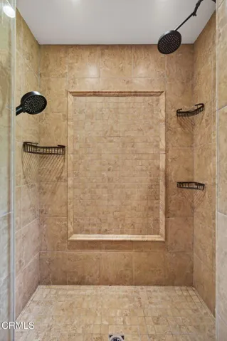 75-web-or-mls-Upmarketmedia_4689Nor-178