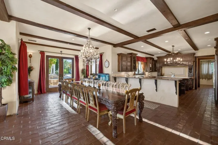 35-web-or-mls-Upmarketmedia_4689Nor-052