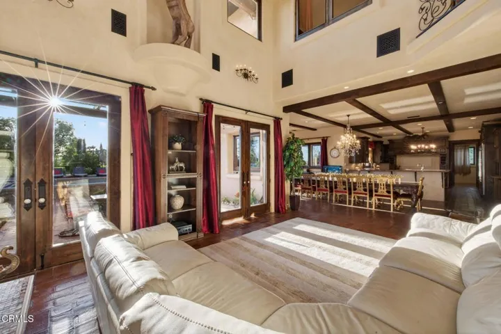 32-web-or-mls-Upmarketmedia_4689Nor-044