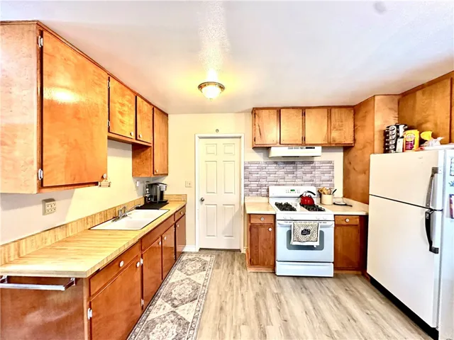 924 W Aeroplane, Big Bear City, California 92314