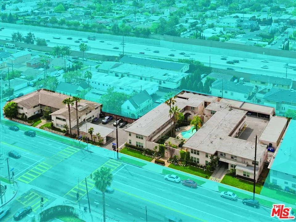 3585 S Sepulveda Blvd