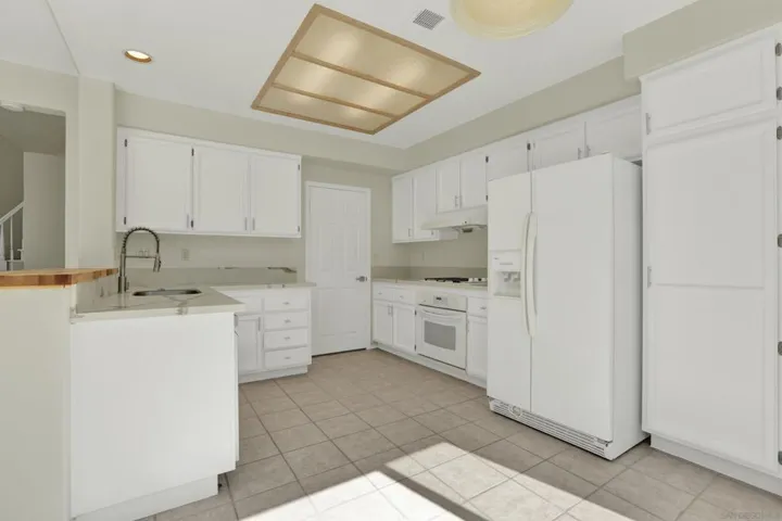 14054 Via Corsini, San Diego, California 92128