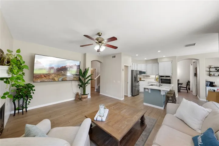 Family rom open to kitchen