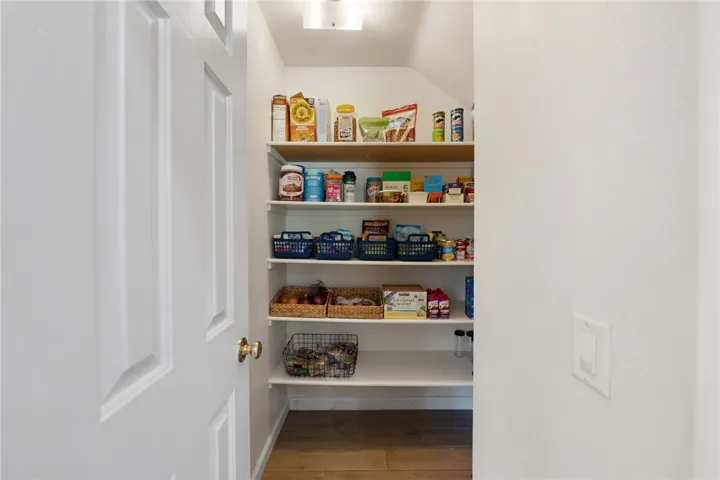 Walk in Pantry