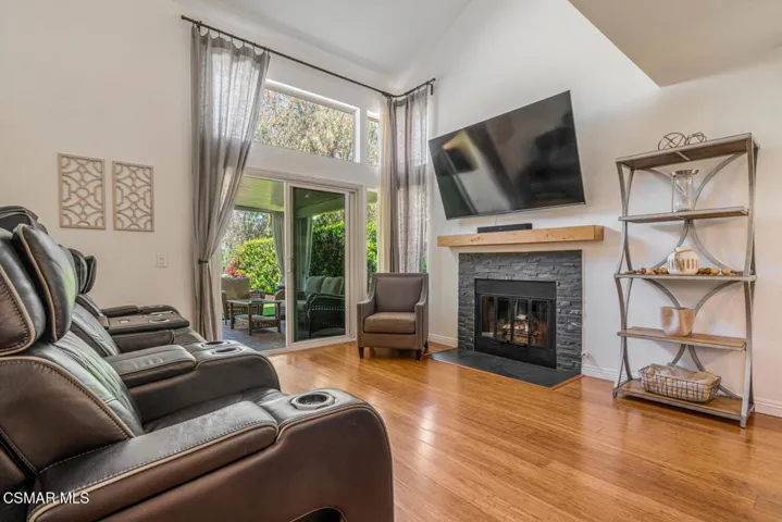 675 Overlook Rd Simi Valley CA-large-011