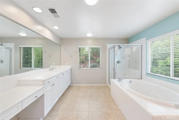 Upstairs Primary Ensuite Bathroom 4.