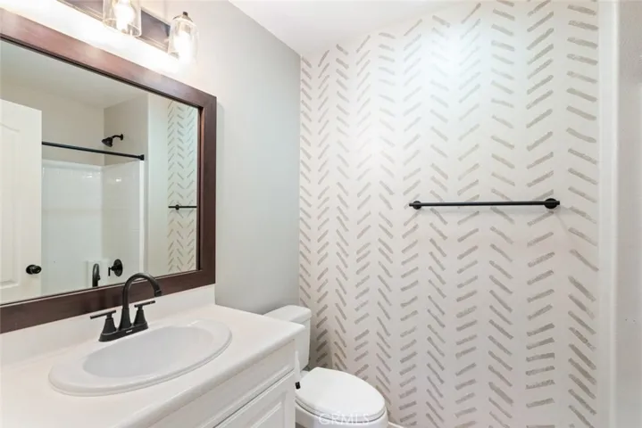 Downstairs full bathroom 1