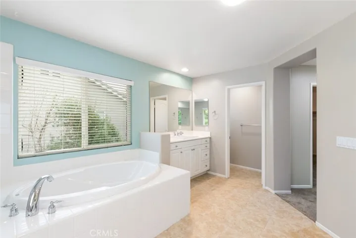 Upstairs Primary Ensuite Bathroom 4.
