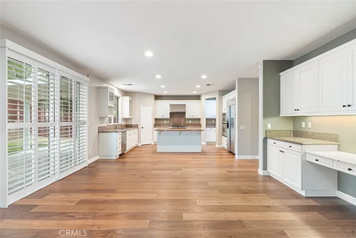 Large family kitchen.