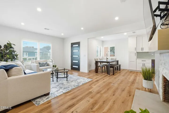 10_2534_El_Sol_Ave_Altadena_CA_91001_USA