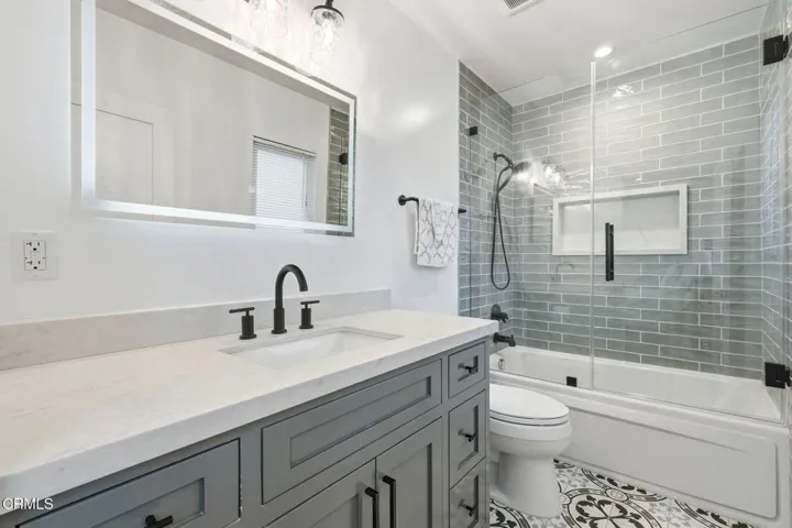 28_2534_El_Sol_Ave_Altadena_CA_91001_USA