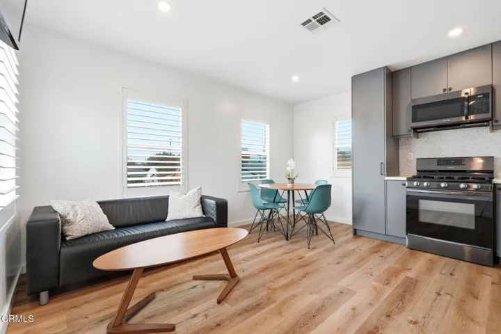 40_2534_El_Sol_Ave_Altadena_CA_91001_USA