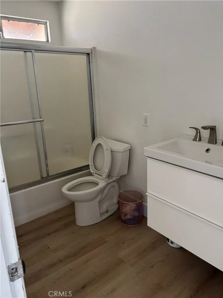 MASTER FULL BATHROOM