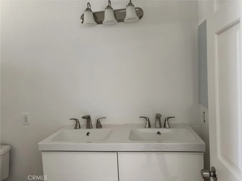 MASTER FULL BATHROOM