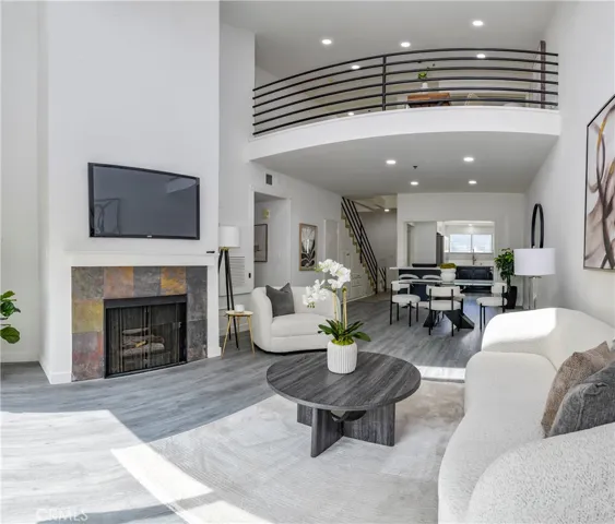 2915 Montrose Avenue 525, Glendale, California 91214