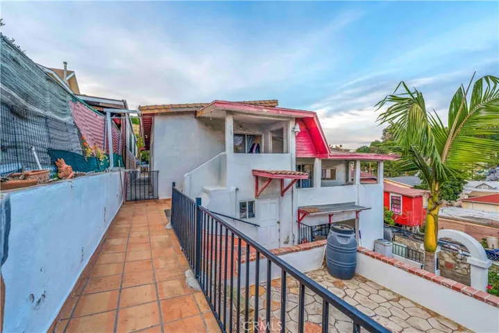 Panoramic views of the Montecito Hills