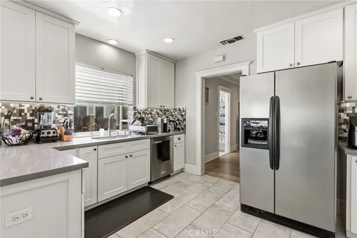 231 Lincoln Avenue, Pomona, California 91767
