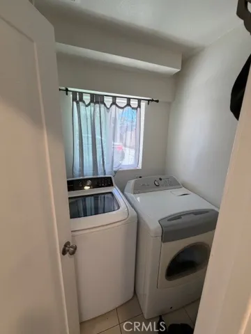 downstairs unit has a laundry room