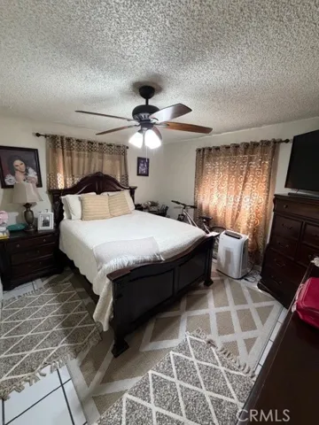 bedroom 2 upstairs uit