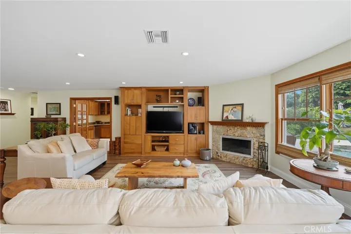 Custom hardwood maple throughout.