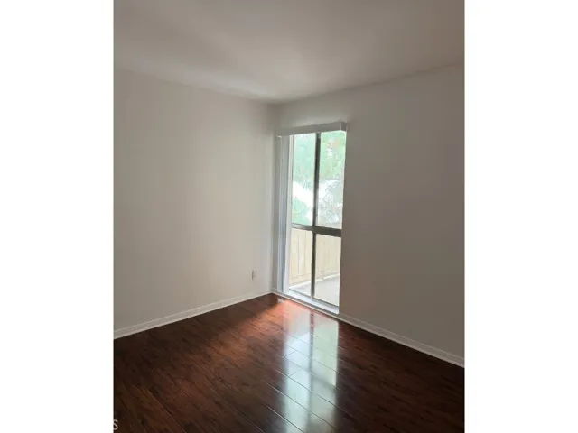 2nd Bedroom Facing Window