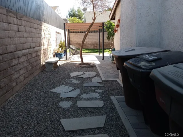 Side Backyard Hardscape
