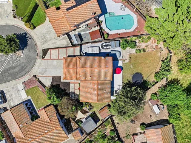 Bird's eye view of a pool area