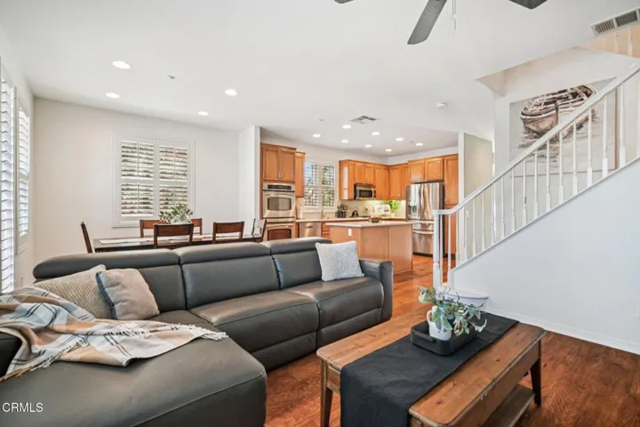 13-web-or-mls-Bayside Cir-S0904-013