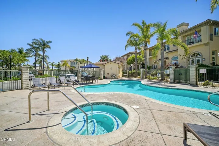 52-web-or-mls-Bayside Cir-0904-906