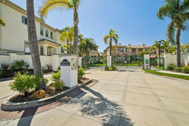 3-web-or-mls-Bayside Cir-S0904-003