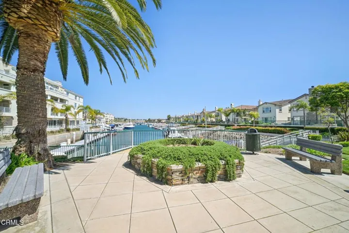 54-web-or-mls-Bayside Cir-0904-908