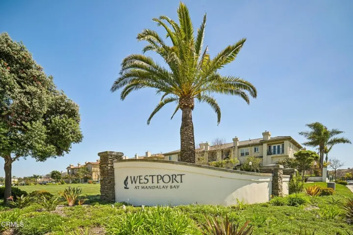 2-web-or-mls-Bayside Cir-S0904-002