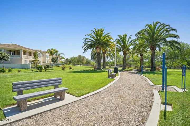 59-web-or-mls-Bayside Cir-0904-913