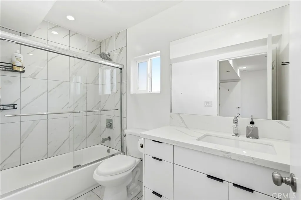 Ensuite bath