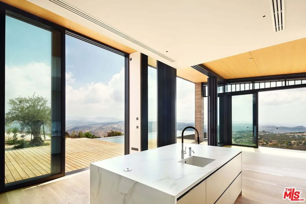 gallery-image 4