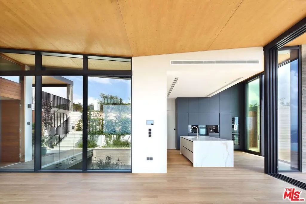 gallery-image 2