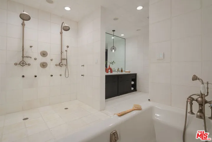 23649 Malibu Colony Road, Malibu, California 90265