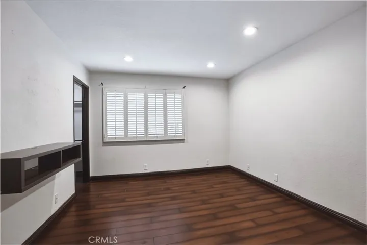 Main floor Bedrrom