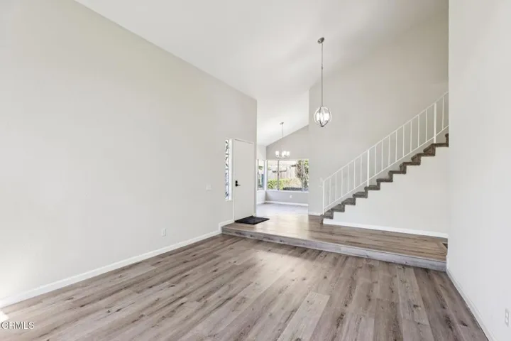 7-web-or-mls-Summerfield St-S0904-007