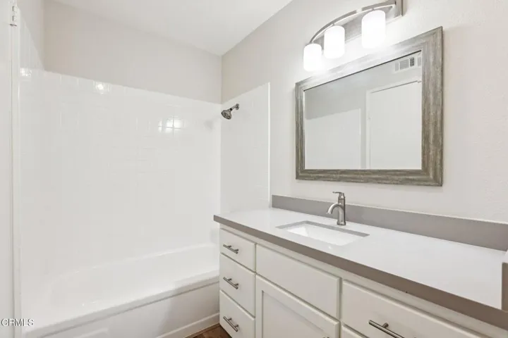 30-web-or-mls-Summerfield St-S0904-030