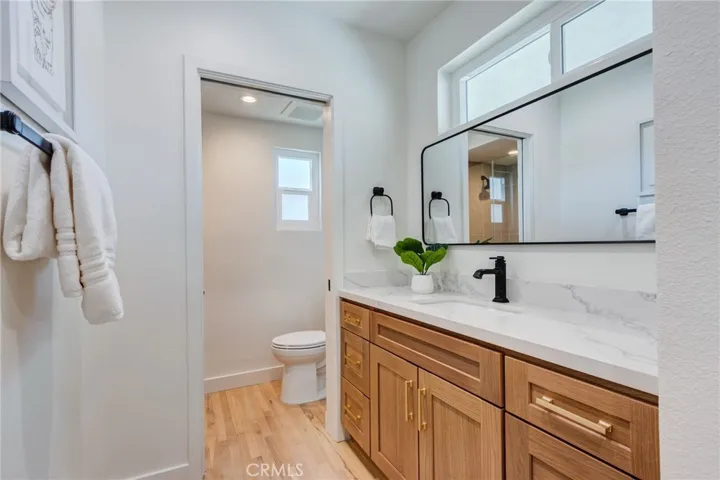 11919 Mayfield 2, Los Angeles, California 90049