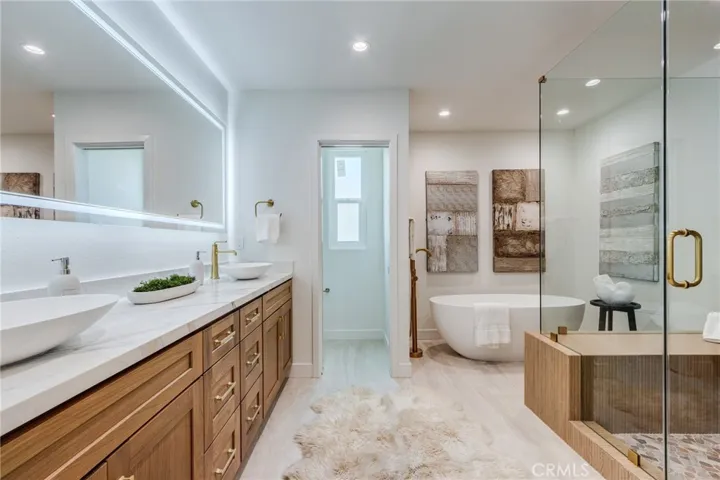 11919 Mayfield 2, Los Angeles, California 90049
